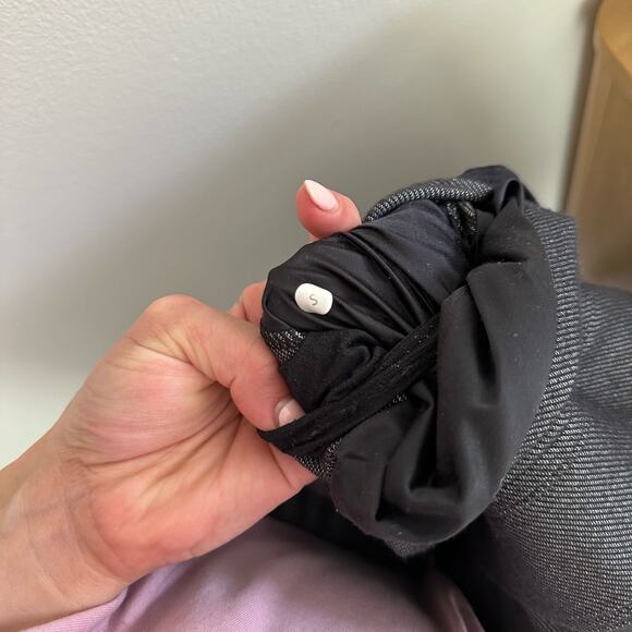 Lululemon Cocoon Car Coat in Black / Coco Pique Black / Shine Dot Black - Picture 11 of 11